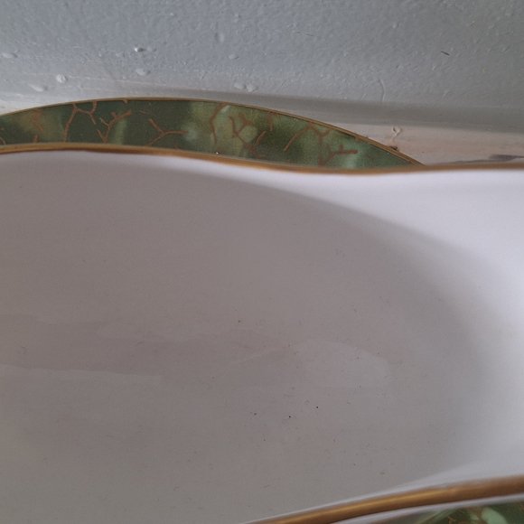 Elegant Aynsley Onyx Green and Gold Gravy Boat with Saucer - Picture 3 of 11
